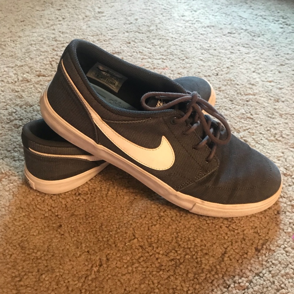 Nike SB Portmore Skateboarding Shoes